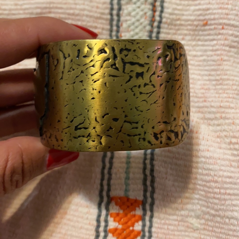 OHIO State Hammered Cuff Bracelet - Picture 5 of 9